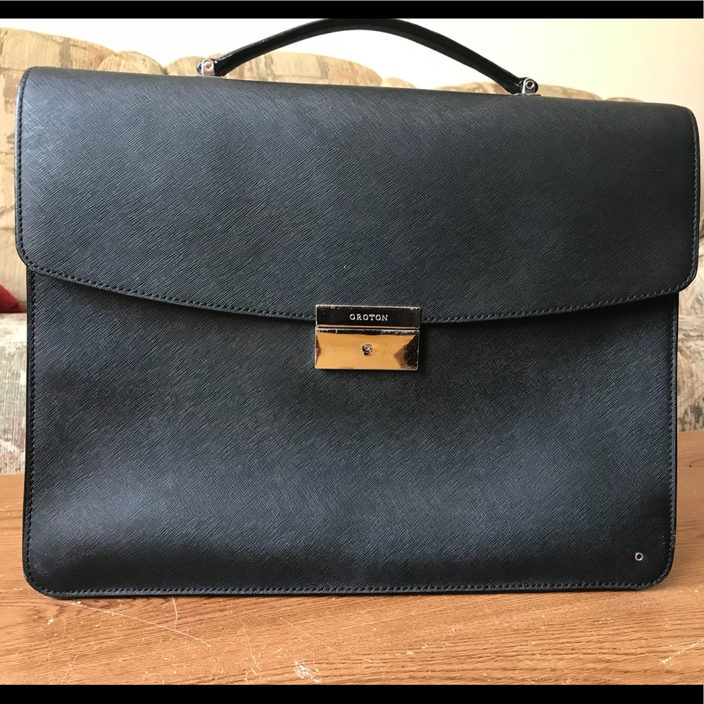 Oroton hand bag